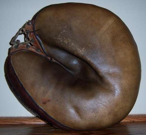Ratsch Peerless Catchers Mitt Front